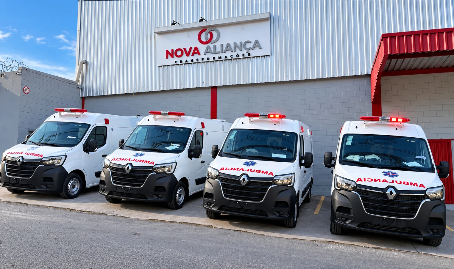 Frota de ambulâncias em frente à fachada da Nova Aliança Transformações