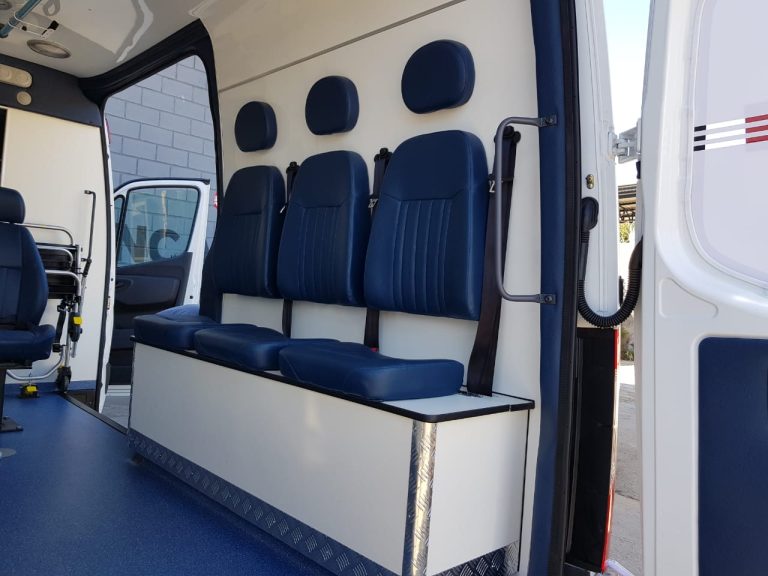 Ambulância UTI Completa - Veículo Sprinter 416 3