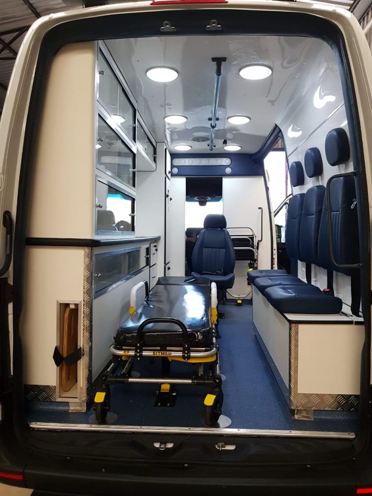 Ambulância UTI Completa - Veículo Sprinter 416 6